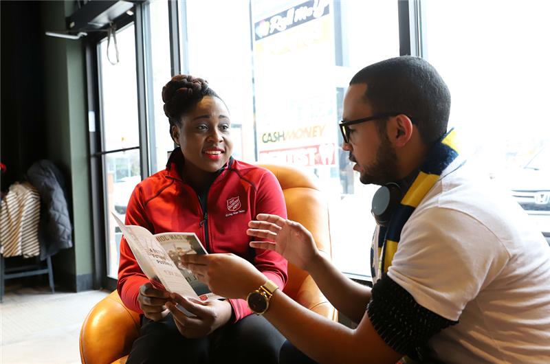 A client receiving program information.